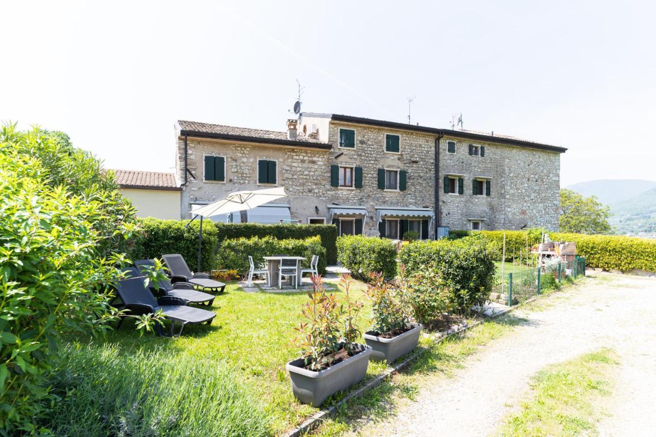 Garda Lake & Relax - Cottage On The Hill Caprino Veronese Bagian luar foto