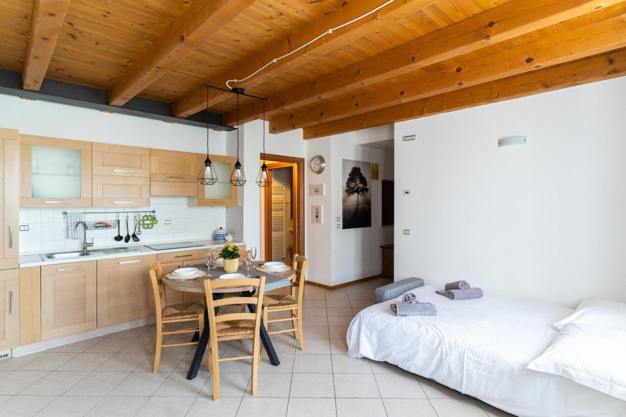 Garda Lake & Relax - Cottage On The Hill Caprino Veronese Bagian luar foto